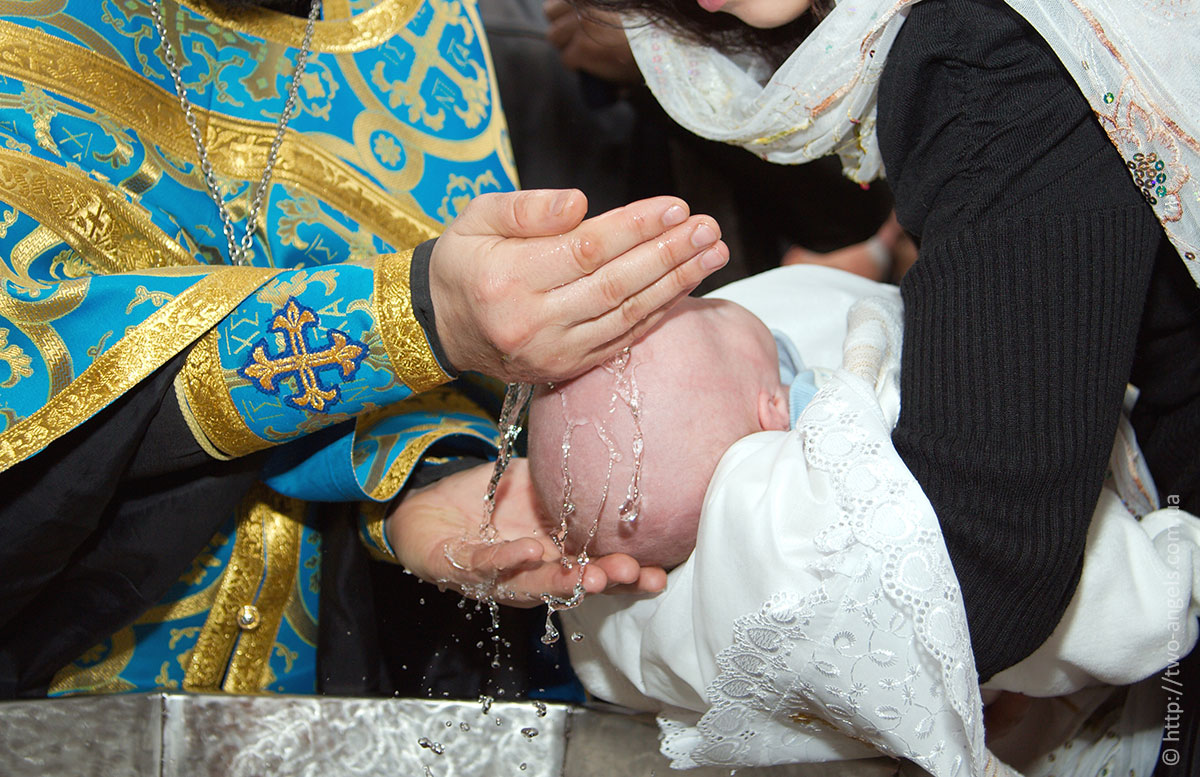 В РПЦ сняли ограничение на выбор имени при крещении