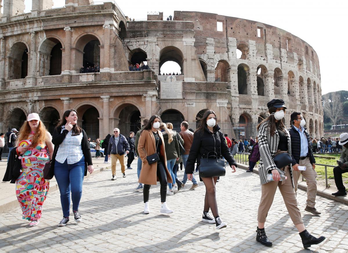 Ростуризм рекомендовал прекратить продажу туров в Италию, Иран и Корею
