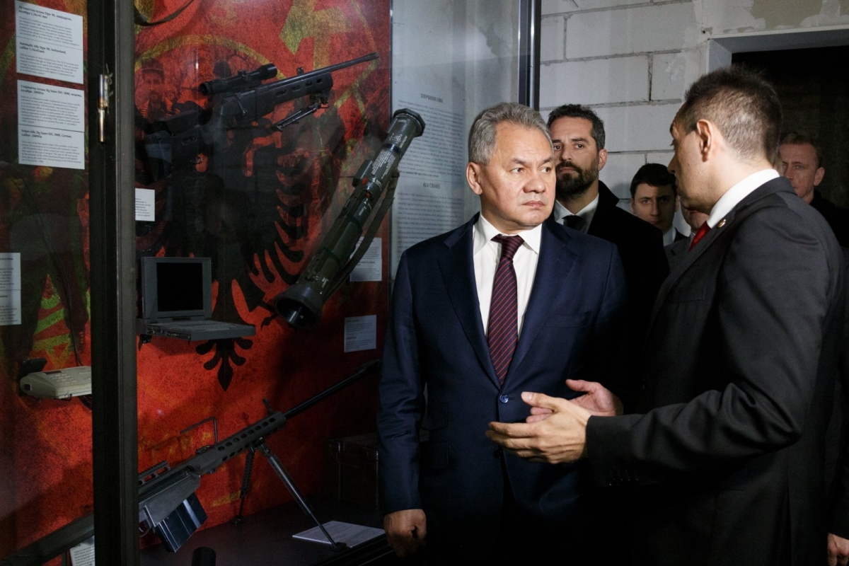 Шойгу на выставке «Оборона-78» рассказал о помощи, оказываемой Сербии Россией