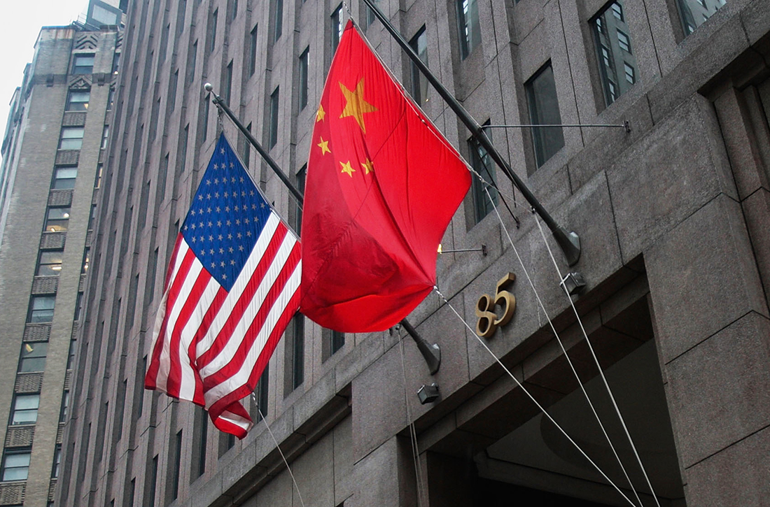 Китай вводит ограничение на работу в стране американских СМИ
