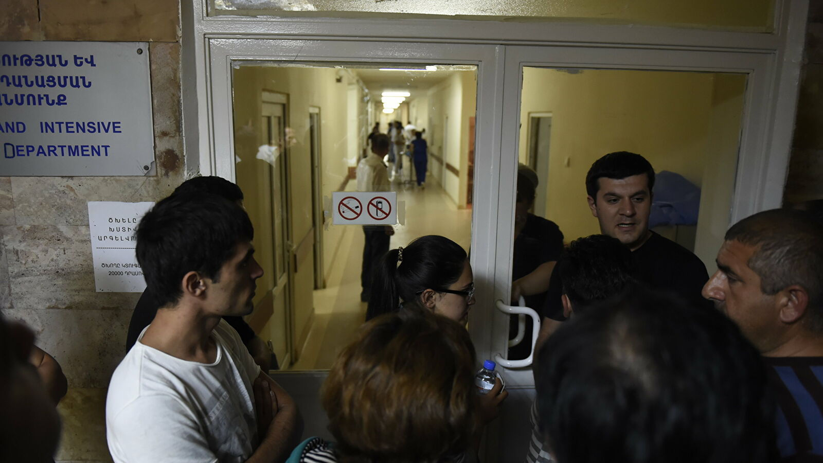 В Армении прекратили плановый прием больных из-за военного положения