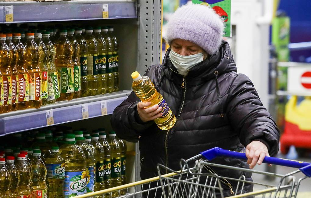 В России хотят заморозить на три месяца цены на продукты