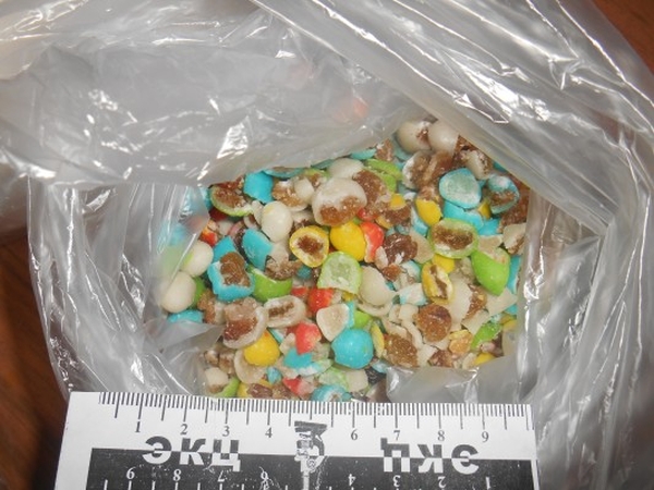 На Урале мужчине прислали из США конфеты с наркотиками